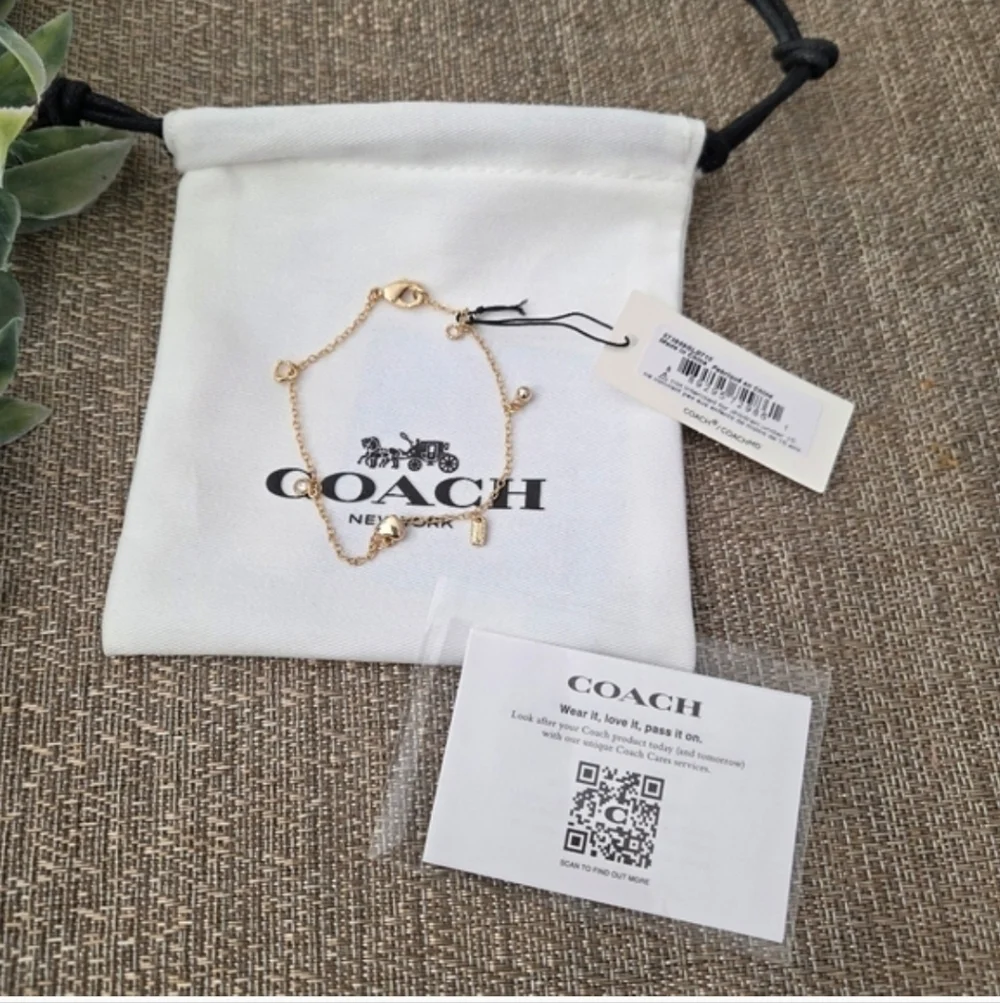NWT Coach Gold Women's Signature C Charm Bracelet - Picture 4 of 7